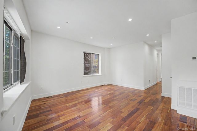 12-10 27th Avenue, Astoria, NY 11102