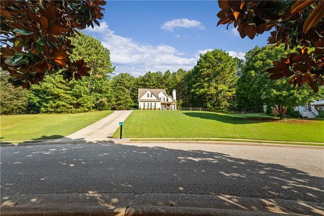 117 Walkers Pond Drive, Villa Rica, GA 30180
