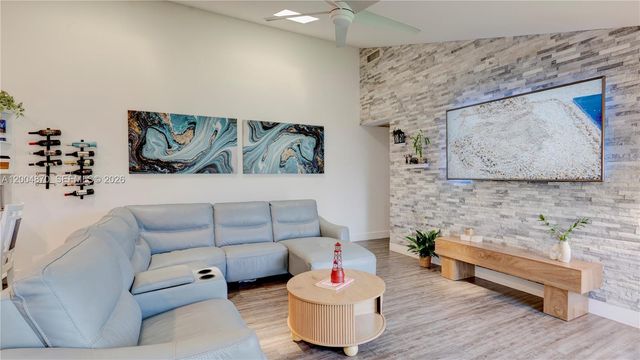 9604 Boca Gardens Pkwy A, Boca Raton, FL 33496