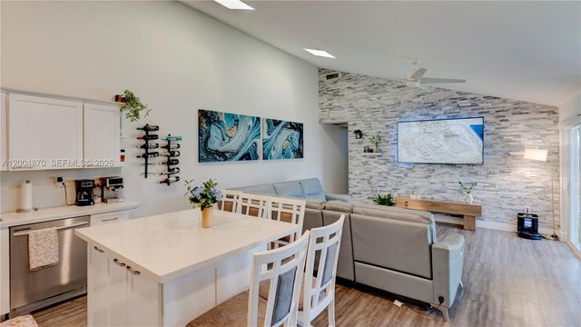 9604 Boca Gardens Pkwy A, Boca Raton, FL 33496