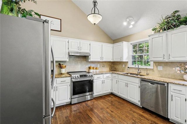 11634 Earnshaw Street, Overland Park, KS 66210
