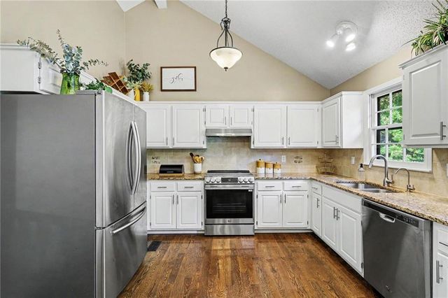 11634 Earnshaw Street, Overland Park, KS 66210
