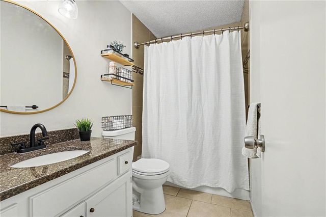 11634 Earnshaw Street, Overland Park, KS 66210