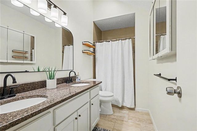 11634 Earnshaw Street, Overland Park, KS 66210