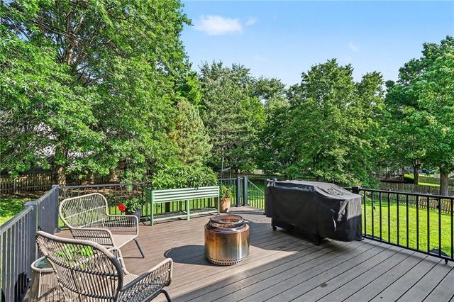11634 Earnshaw Street, Overland Park, KS 66210