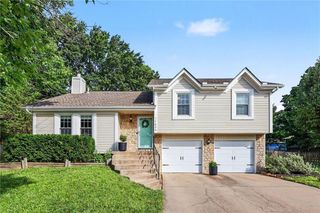 11634 Earnshaw Street, Overland Park, KS 66210