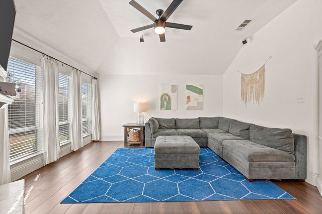 8116 Chamizal Drive, Fort Worth, TX 76137