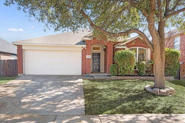 8116 Chamizal Drive, Fort Worth, TX 76137