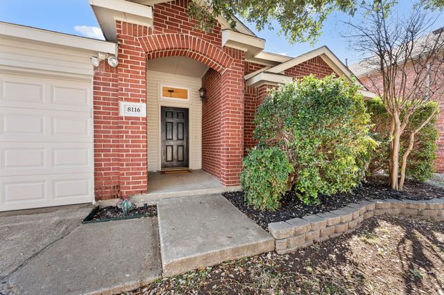 8116 Chamizal Drive, Fort Worth, TX 76137