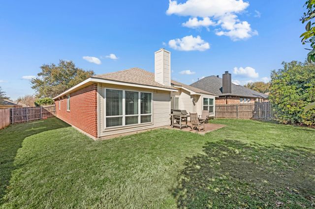 8116 Chamizal Drive, Fort Worth, TX 76137