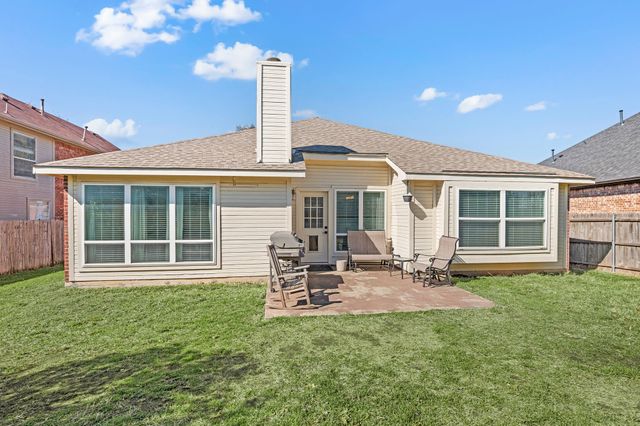 8116 Chamizal Drive, Fort Worth, TX 76137