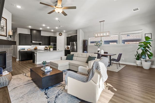 325 Foxthorne Way, Little Elm, TX 75068