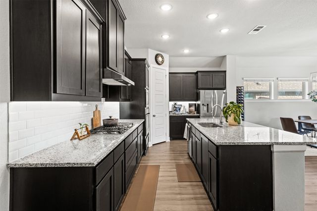 325 Foxthorne Way, Little Elm, TX 75068