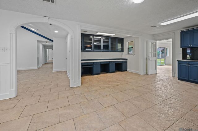 1434 Charing Cross Dr, Baton Rouge, LA 70810