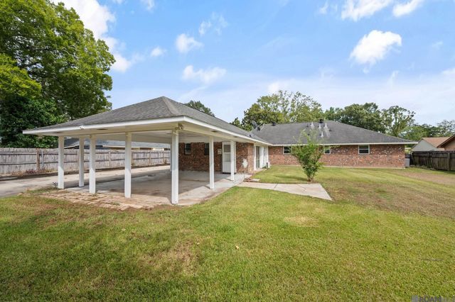 1434 Charing Cross Dr, Baton Rouge, LA 70810