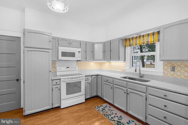300 2ND AVE SW, Glen Burnie, MD 21061