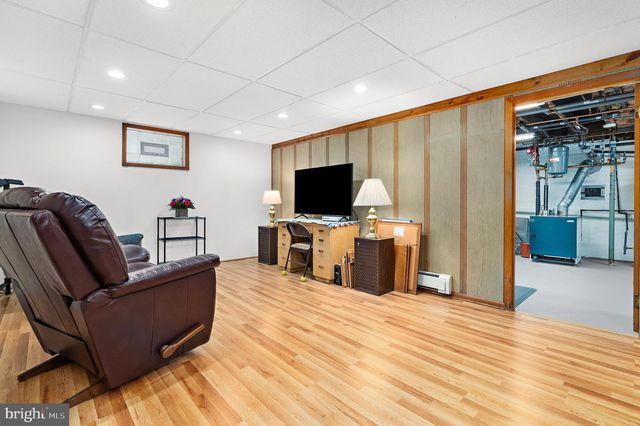 300 2ND AVE SW, Glen Burnie, MD 21061