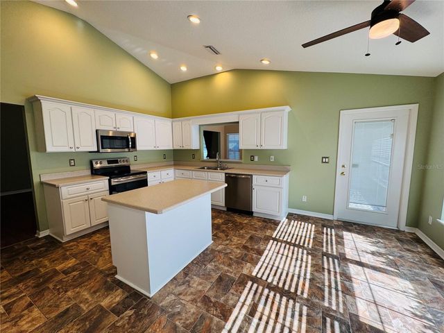 2656 SW 20TH CIRCLE, Ocala, FL 34471