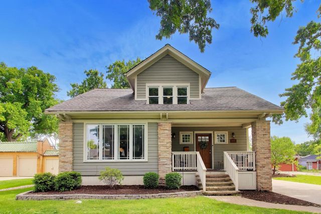 317 Olmsted Road, Riverside, IL 60546