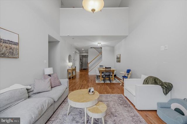 220 W RIDGE CT, Warrenton, VA 20186