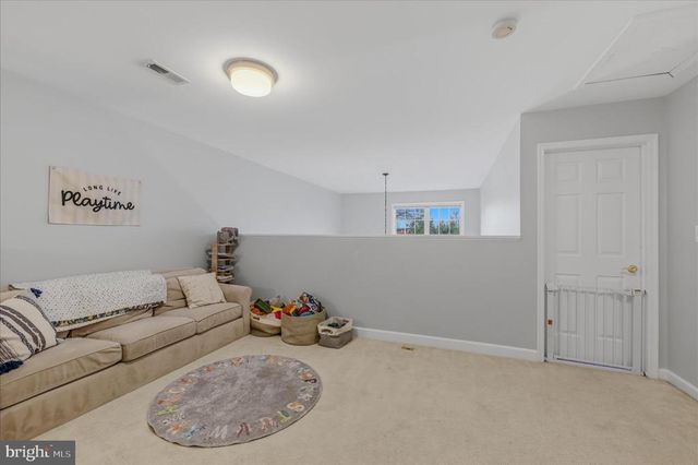 220 W RIDGE CT, Warrenton, VA 20186