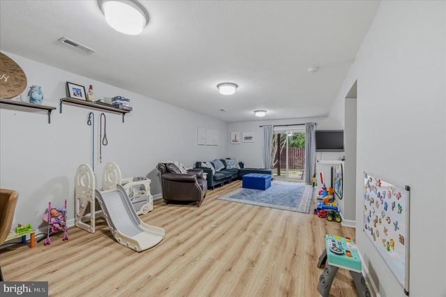 220 W RIDGE CT, Warrenton, VA 20186