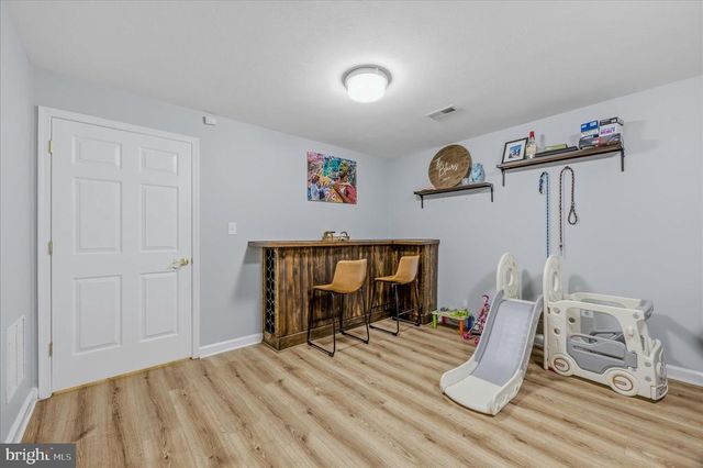 220 W RIDGE CT, Warrenton, VA 20186