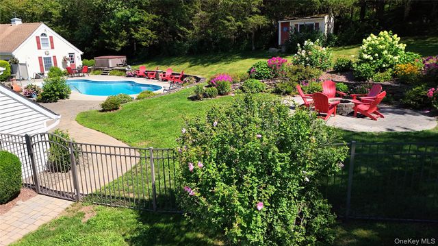1 Cedar Hill Drive, Warwick, NY 10990