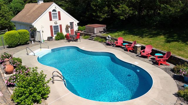 1 Cedar Hill Drive, Warwick, NY 10990