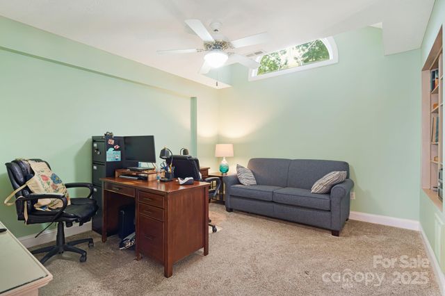 609 Carriage Commons Drive, Hendersonville, NC 28791