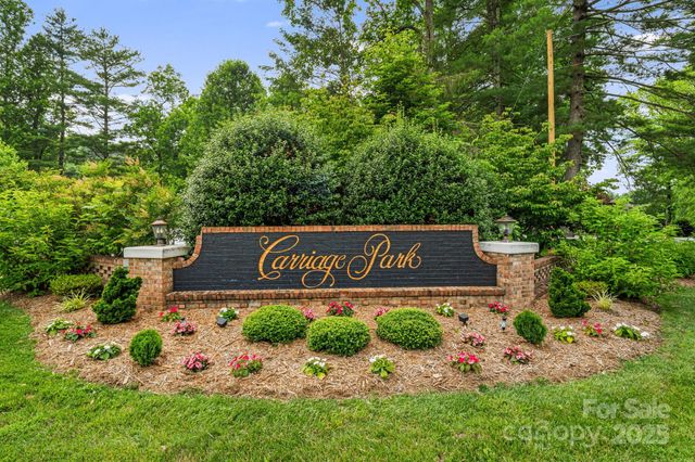609 Carriage Commons Drive, Hendersonville, NC 28791