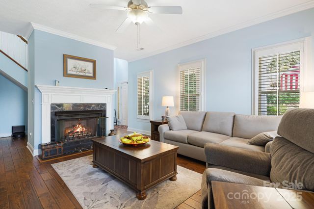 609 Carriage Commons Drive, Hendersonville, NC 28791