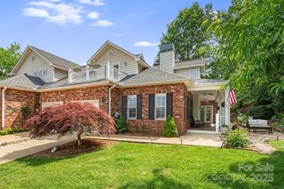 609 Carriage Commons Drive, Hendersonville, NC 28791