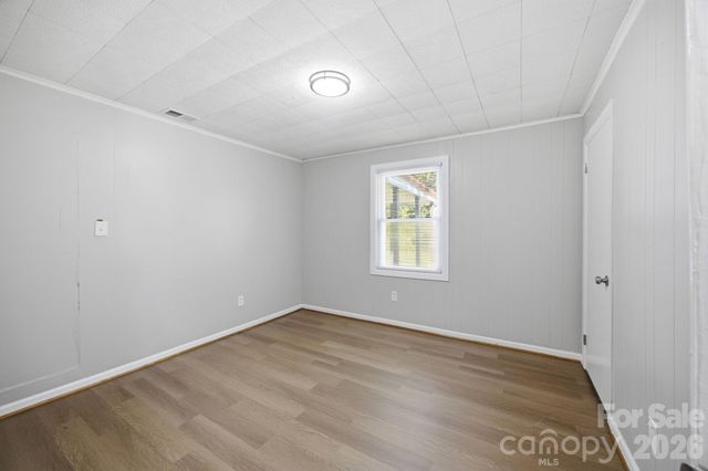 3123 Castle Avenue, Hickory, NC 28601