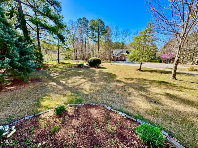20 Willows Den Court, Youngsville, NC 27596