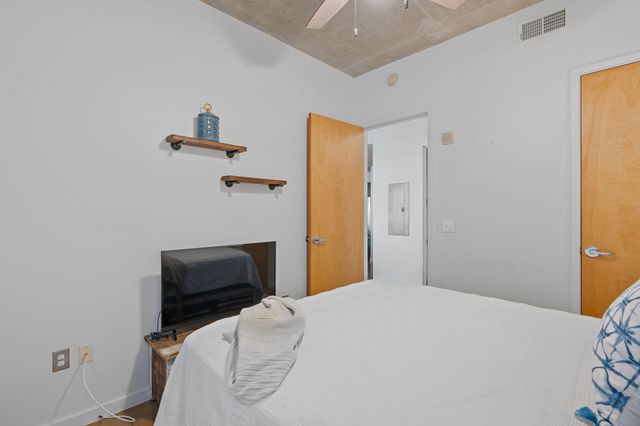 600 12th Ave S Apt 736, Nashville, TN 37203