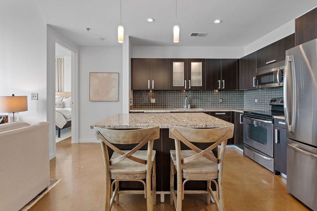 600 12th Ave S Apt 736, Nashville, TN 37203