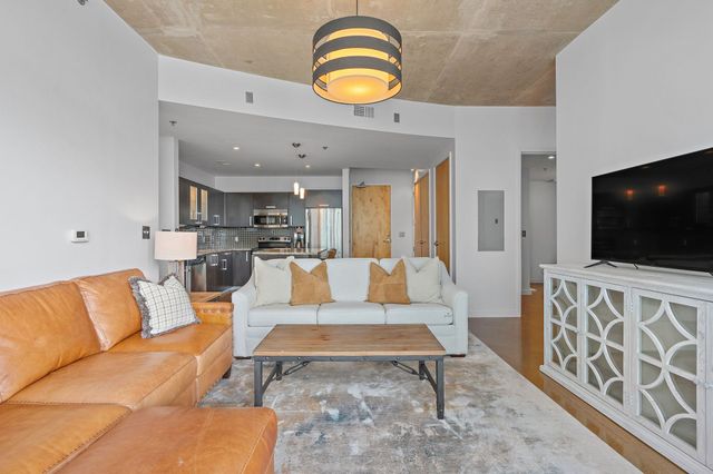 600 12th Ave S Apt 736, Nashville, TN 37203