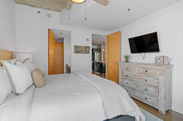 600 12th Ave S Apt 736, Nashville, TN 37203