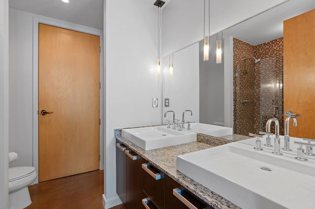 600 12th Ave S Apt 736, Nashville, TN 37203