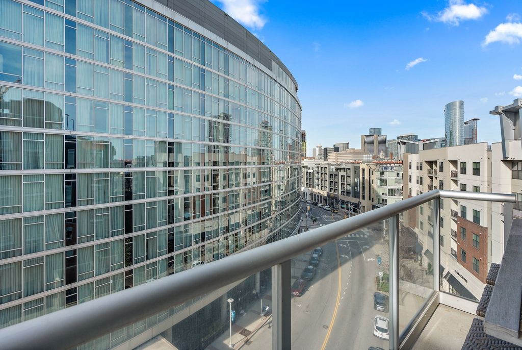 600 12th Ave S Apt 736, Nashville, TN 37203