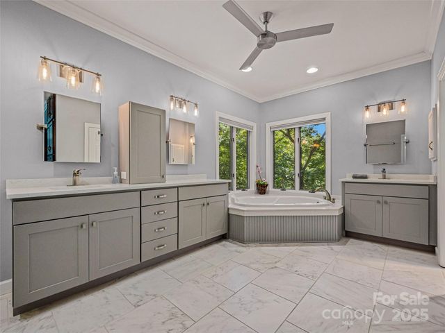 117 Little Cherokee Ridge, Hendersonville, NC 28739