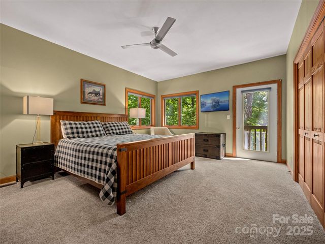 117 Little Cherokee Ridge, Hendersonville, NC 28739