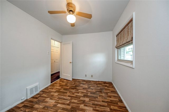 384 Whittier Dr, Penn Hills, PA 15235