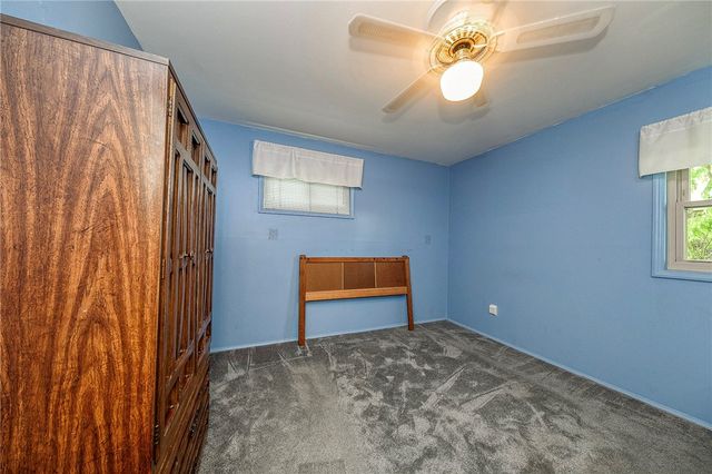 384 Whittier Dr, Penn Hills, PA 15235