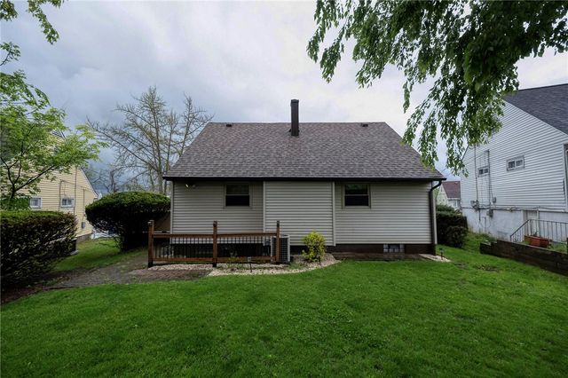 384 Whittier Dr, Penn Hills, PA 15235