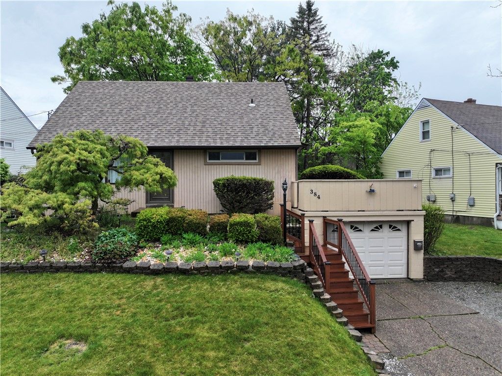 384 Whittier Dr, Penn Hills, PA 15235