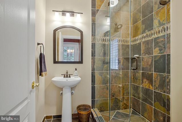 2725 CABERNET LN, Annapolis, MD 21401