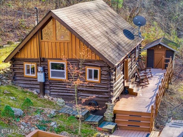 1878 Little Cove Rd, Sevierville, TN 37862