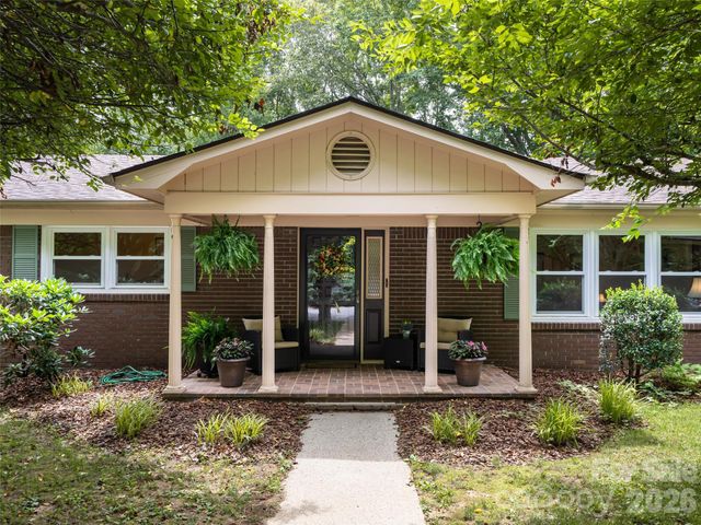 29 Jean Drive, Asheville, NC 28803